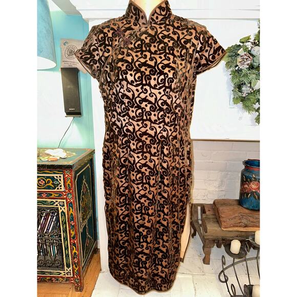 VINTAGE SHANGHAI TANG SILK BURNOUT VELVET CHEONGSAM DRESS - Picture 3 of 9